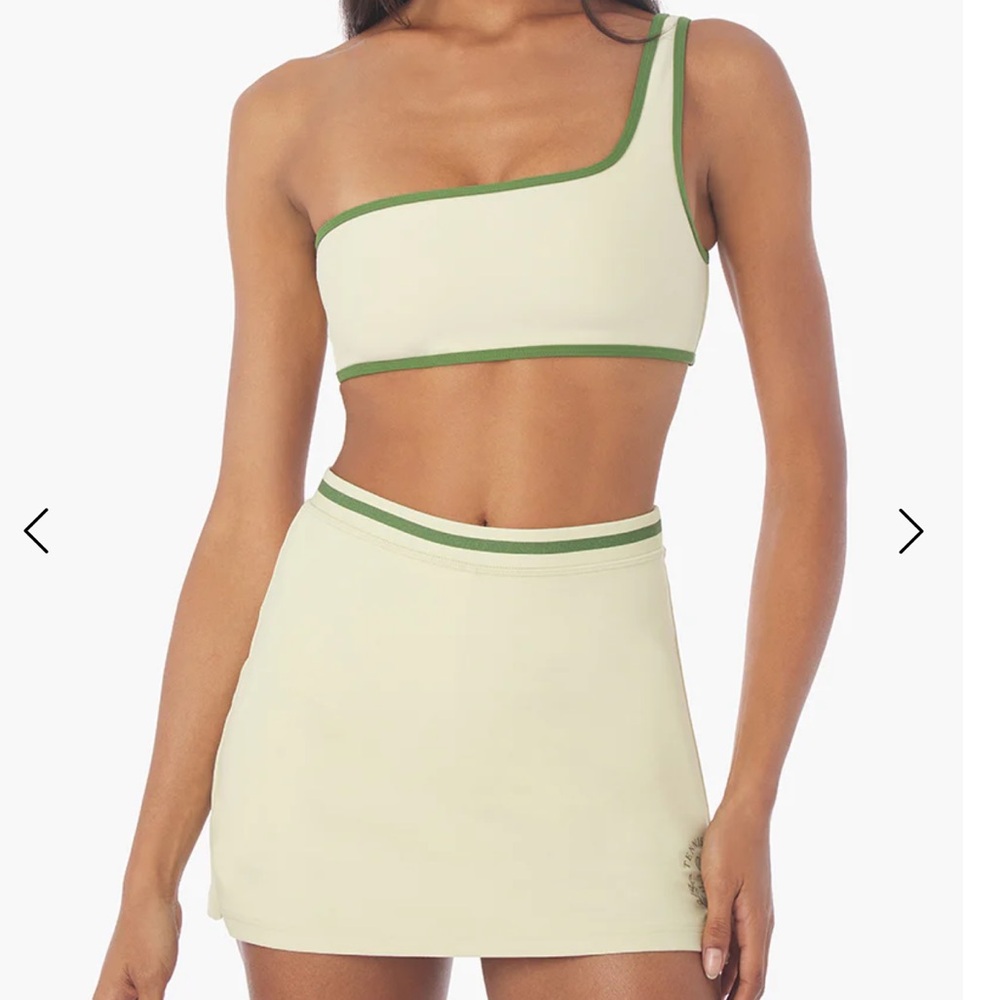 WeWoreWhat active skirt- green tennis skort NWT